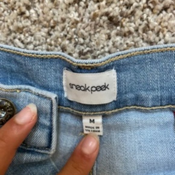 High Waisted Sneak Peek Jean Shorts - Picture 4 of 4